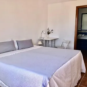 Apartment Charming 1 Bedroom With Shared Kitchen Next To Puerto Banus, Marbella