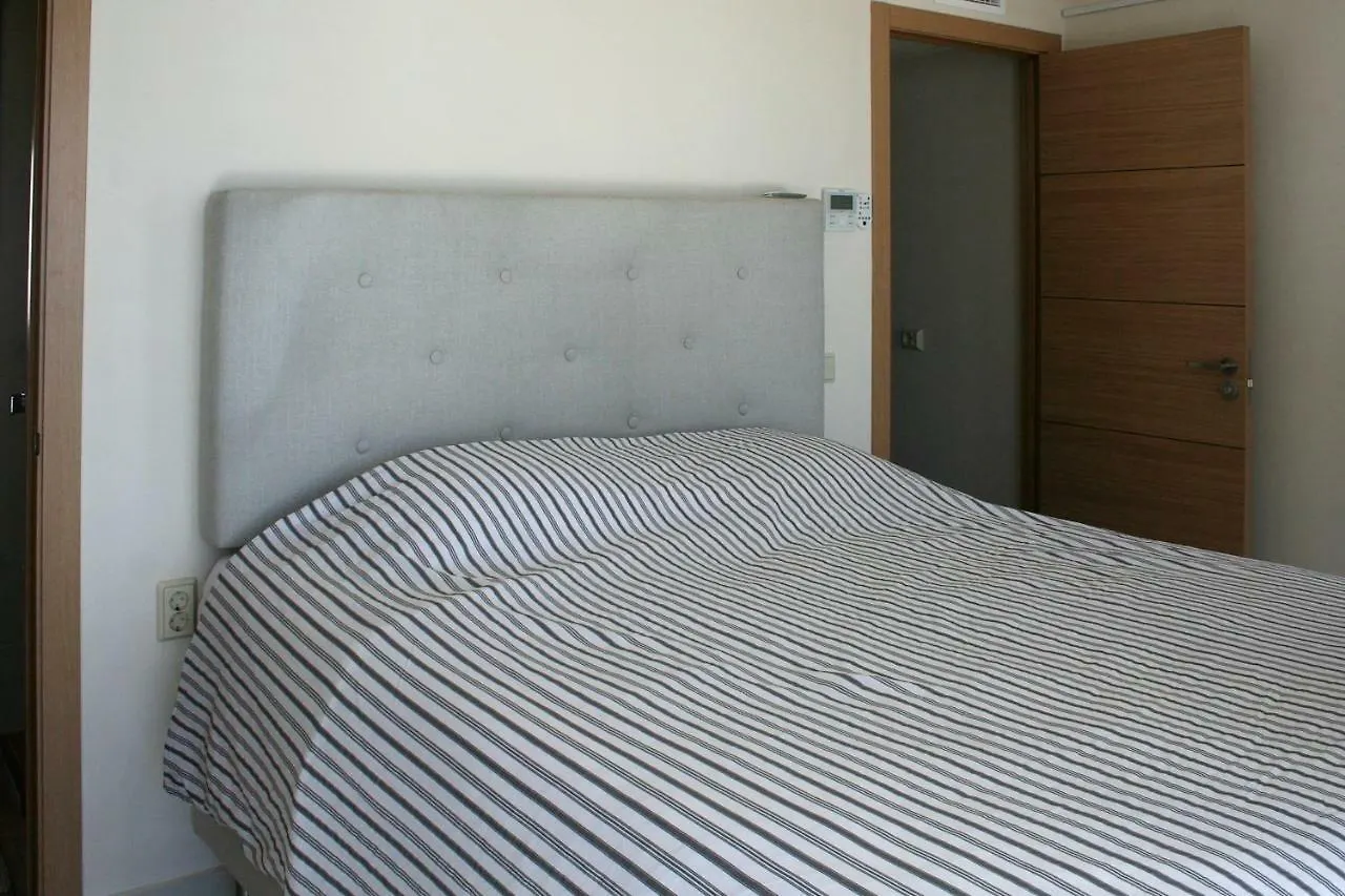 First Line Duplex Puerto Banus Sleeps 8 People Apartment Marbella