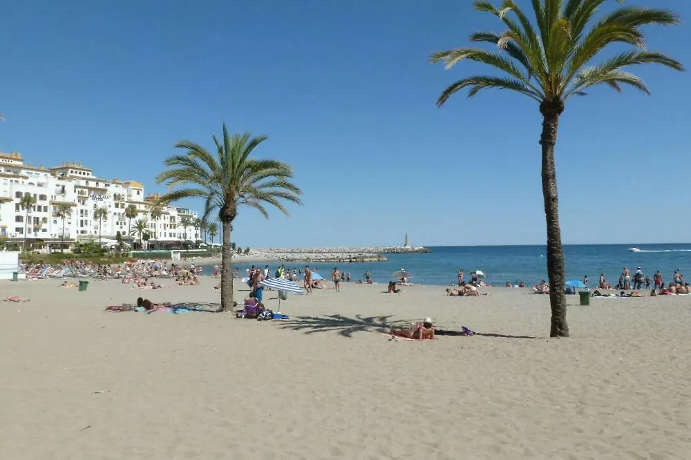 First Line Duplex Puerto Banus Sleeps 8 People Apartment Marbella